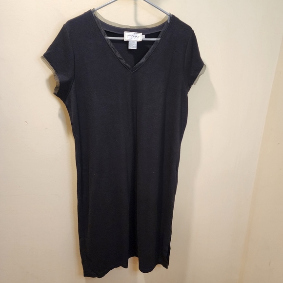 Mia Nola Women's Black V-Neck Short Sleeve Tshirt Dress Size L - Picture 1 of 12